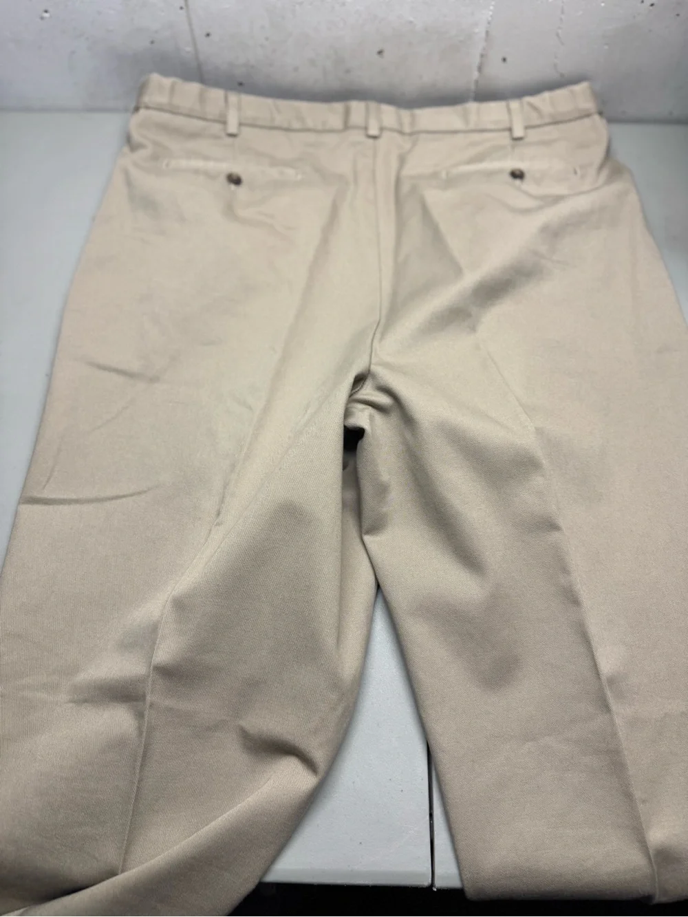 Roundtree & Yorke Men's Khaki Dress Pants